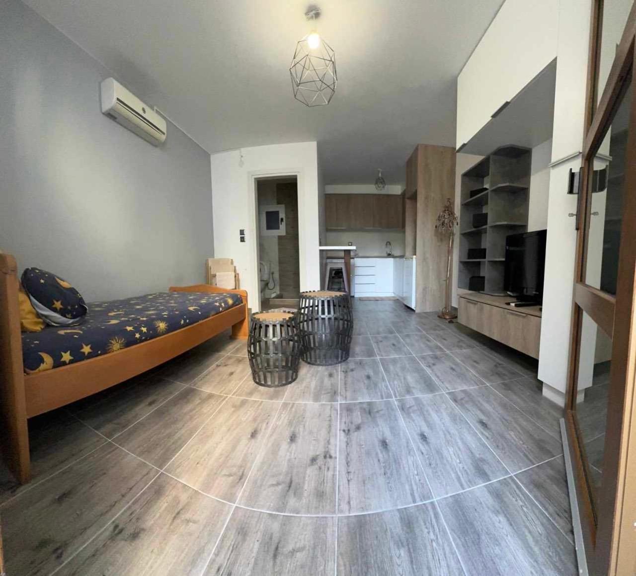 Maria Ireon Studio 3 Basement Apartment Samos Town Bagian luar foto