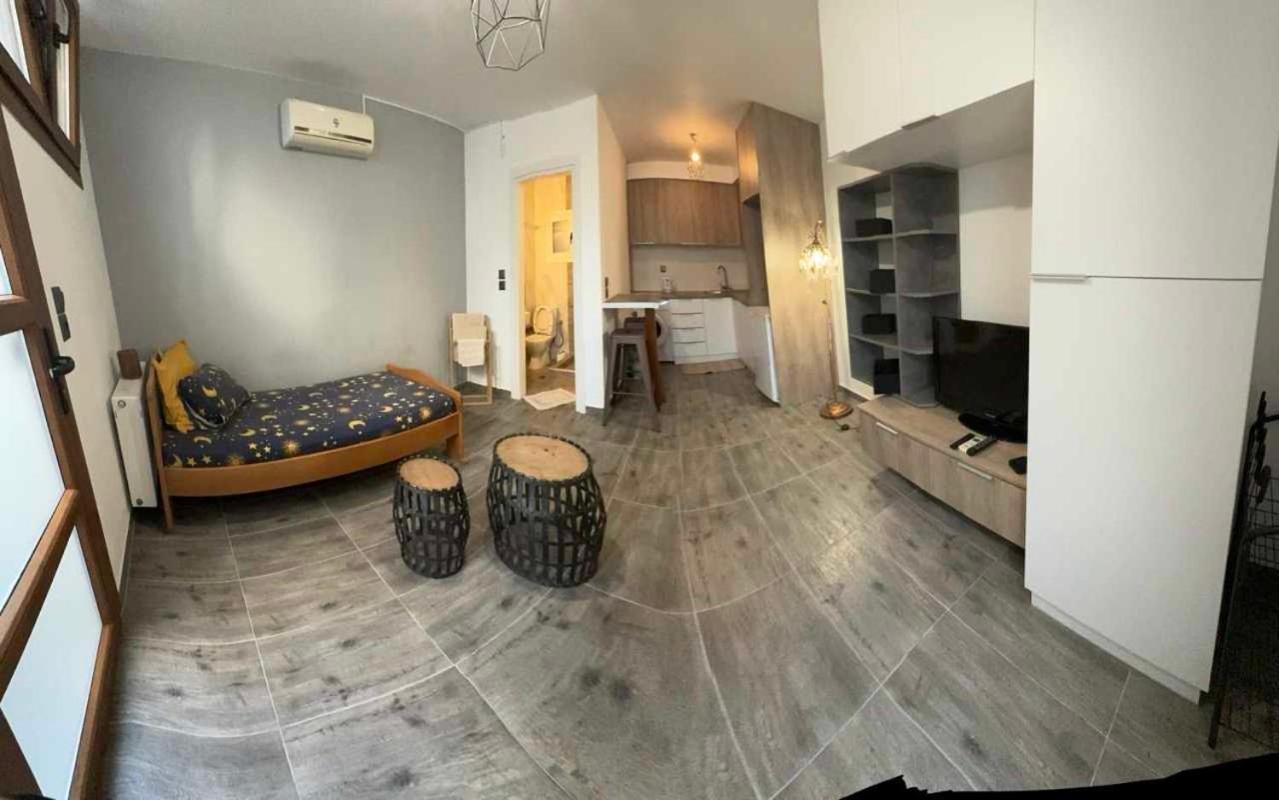 Maria Ireon Studio 3 Basement Apartment Samos Town Bagian luar foto